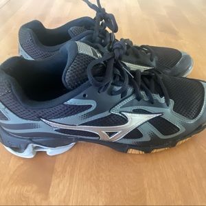 Mizuno volleyball shoes